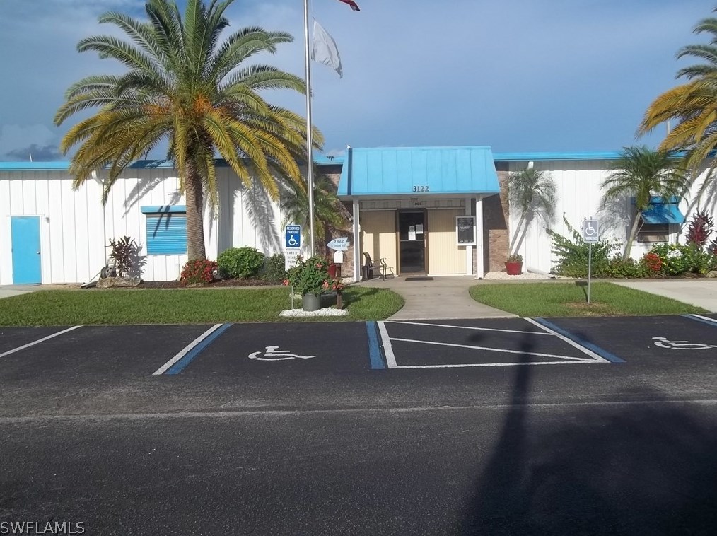 3037 Longview Ln, Fort Myers FL  33917-1570 exterior