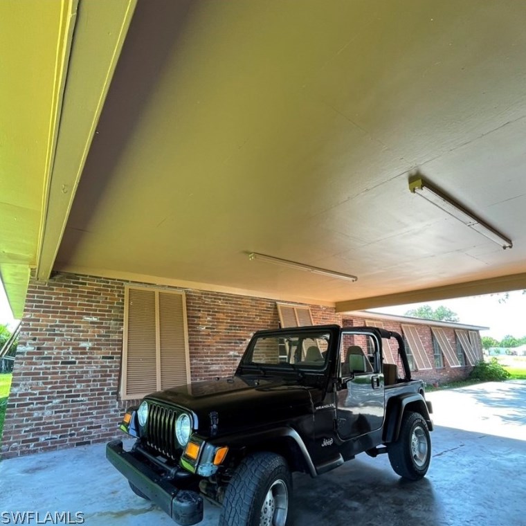 300 Avenida Del Rio, Clewiston FL  33440-2524 exterior