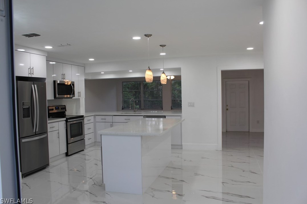 1849 Inlet Dr, Fort Myers FL  33903-5007 exterior