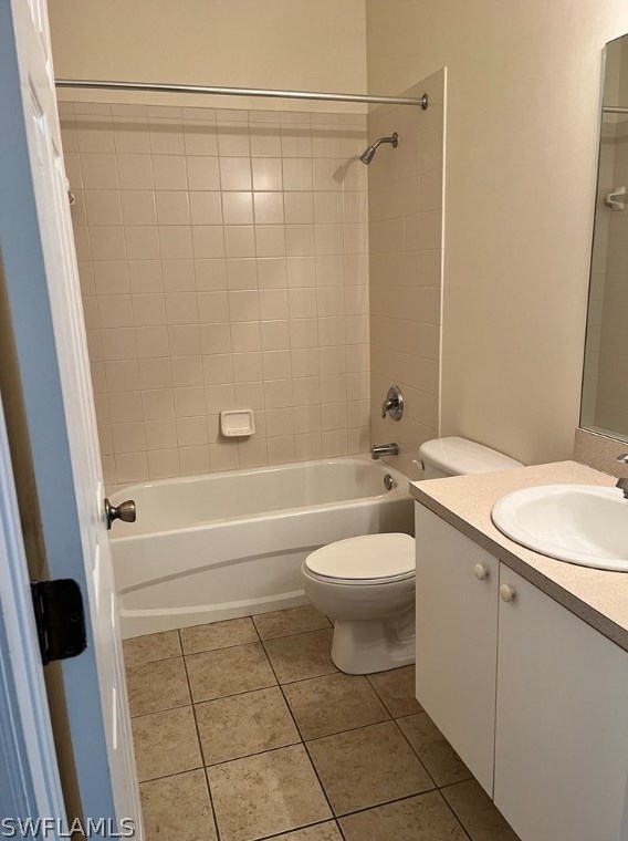 4133 Bellasol Cir, Fort Myers FL  33916-7882 exterior