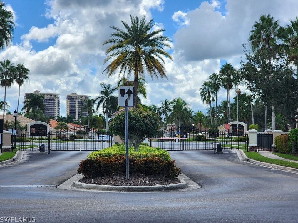 13891 Lake Mahogany Blvd, Fort Myers FL 33907-6570 exterior