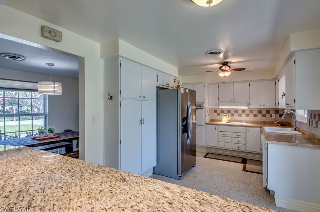 5027 Fairfield Dr, Fort Myers FL 33919-1908 exterior