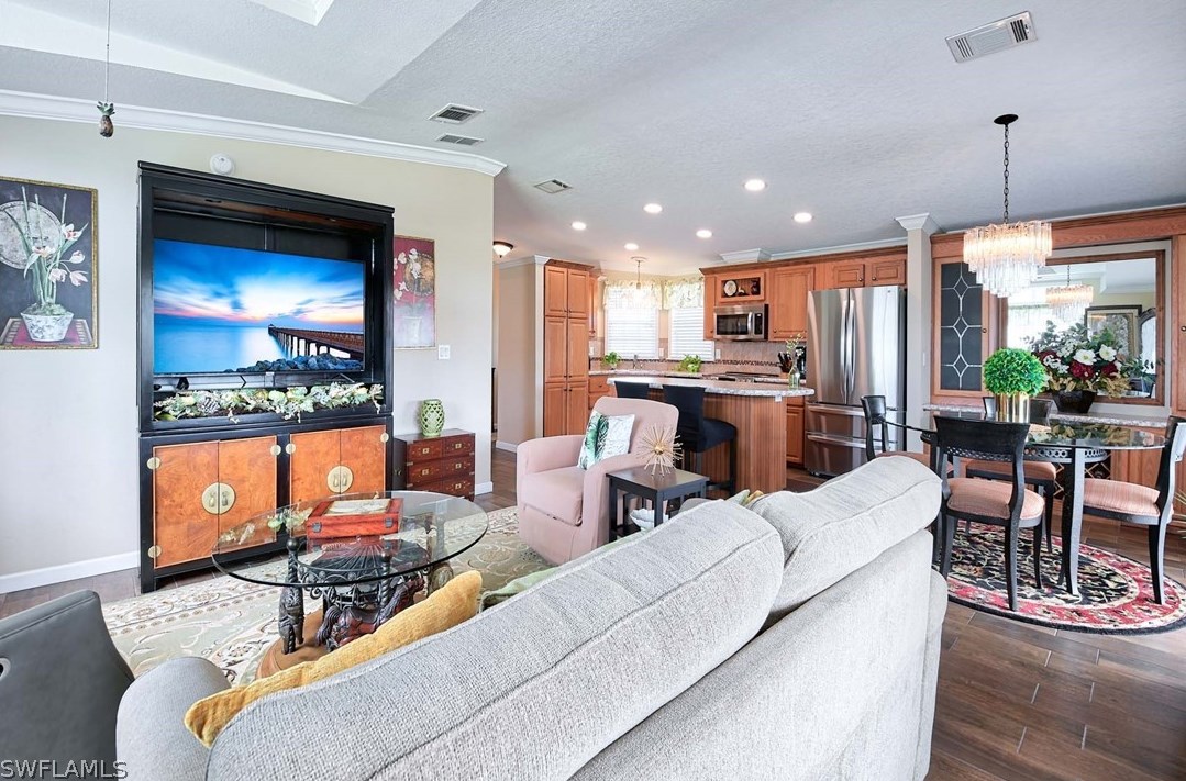 9761 Cattail Ct, Fort Myers FL 33905-5107 exterior