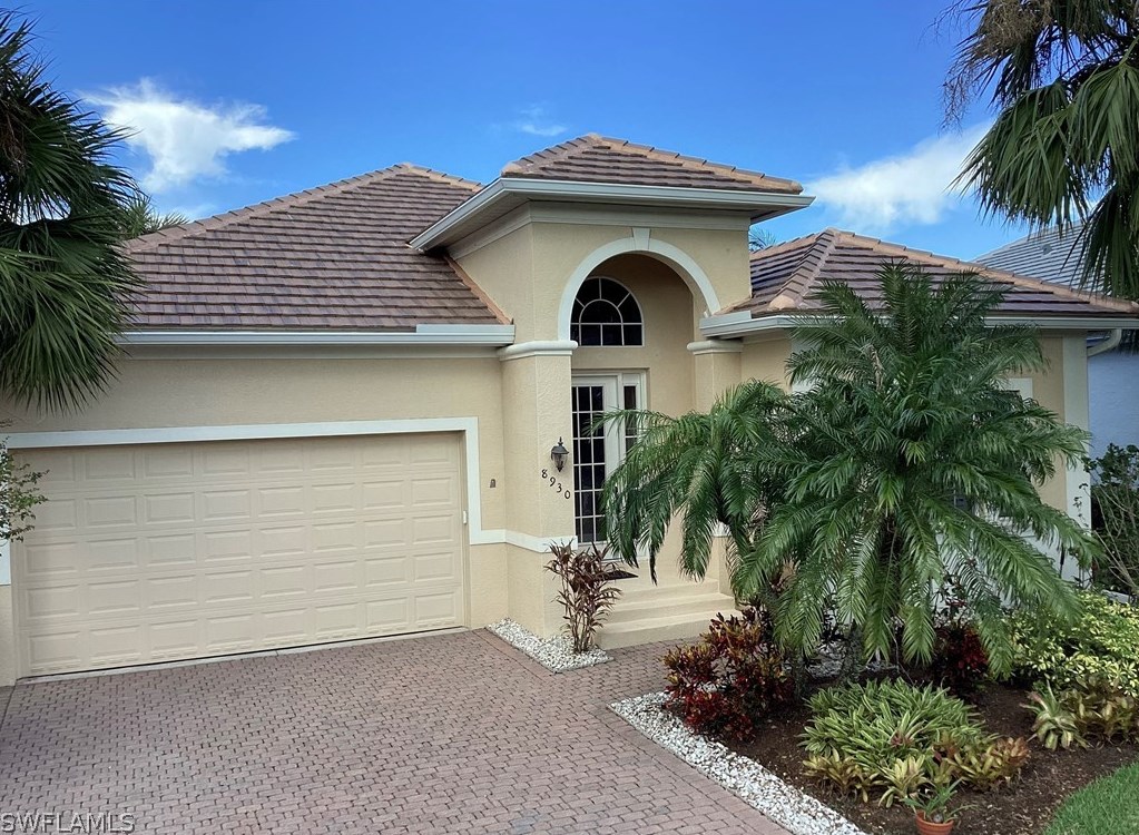 8930 Crown Colony Blvd, Fort Myers FL  33908-5627 exterior