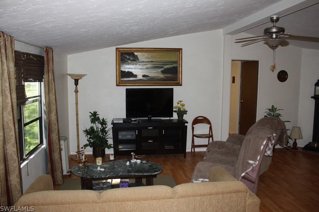 121 Kilpatrick Rd, Clewiston FL 33440-9415 exterior