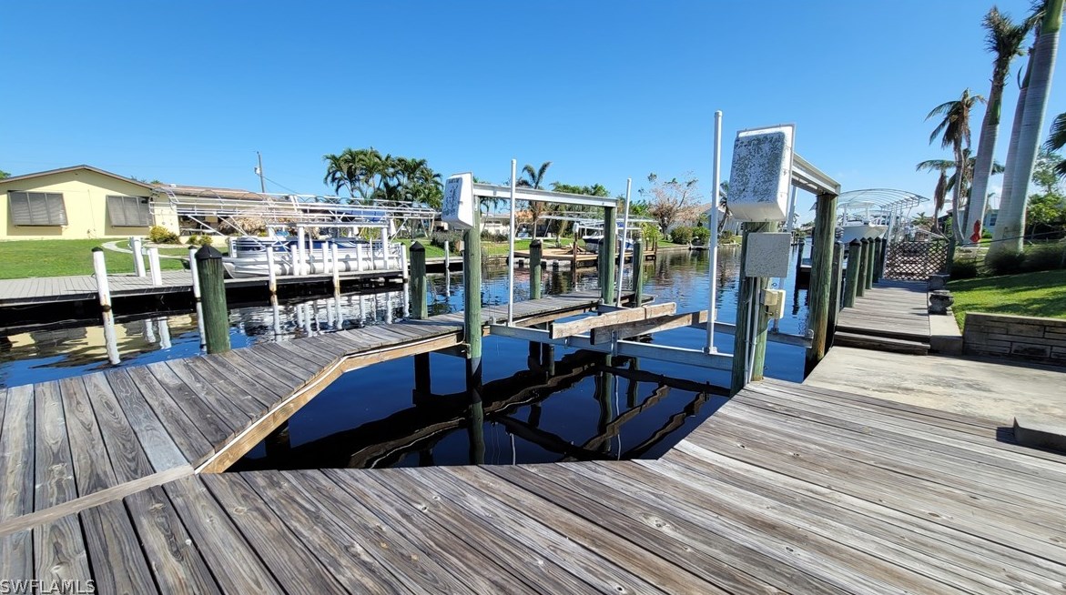 123 52nd Ter, Cape Coral FL  33914-7109 exterior