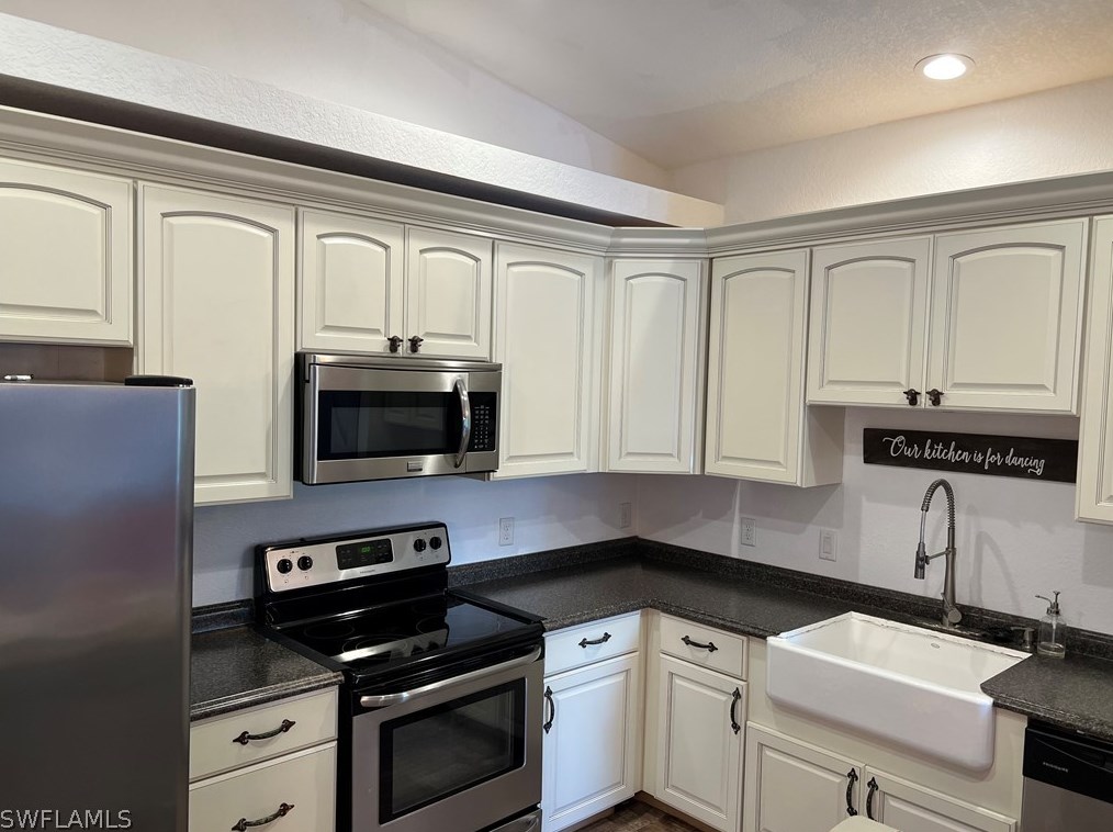 20630 Charles St, Alva FL  33920-3809 exterior