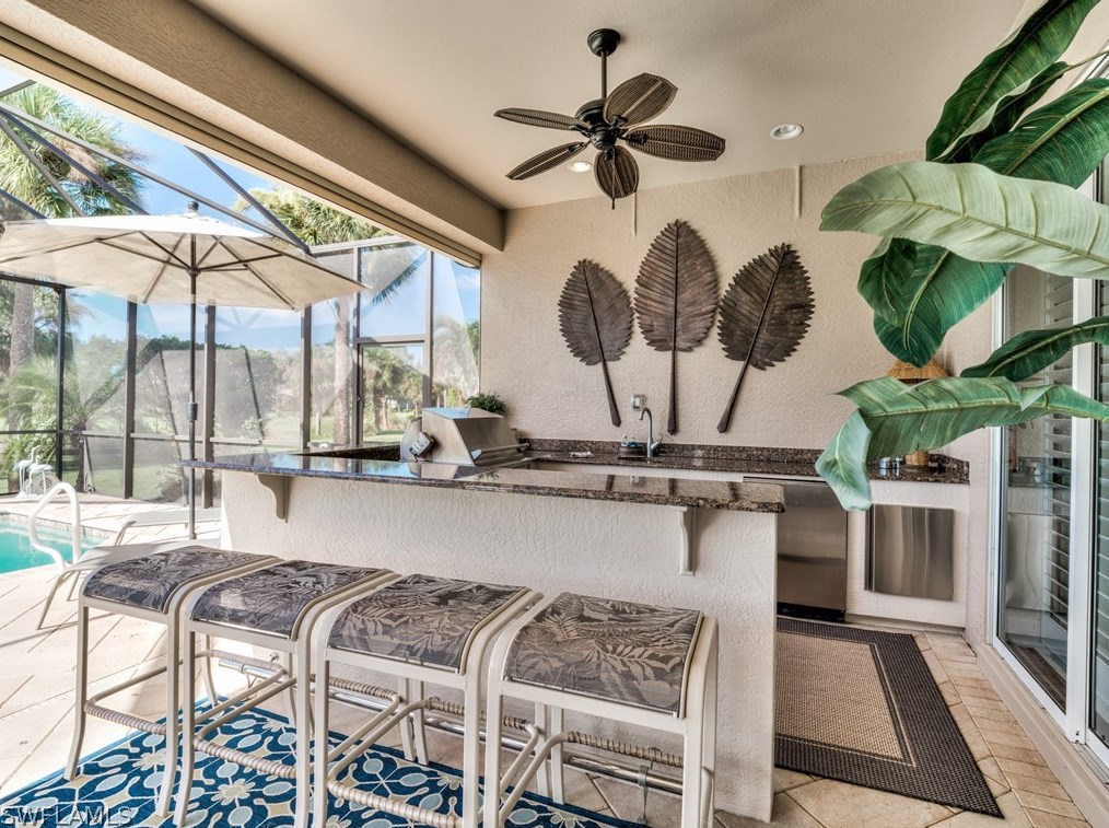 8853 New Castle Dr, Fort Myers FL 33908-5657 exterior