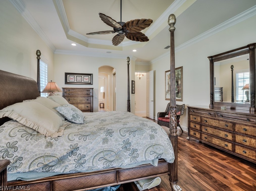 8853 New Castle Dr, Fort Myers FL 33908-5657 exterior