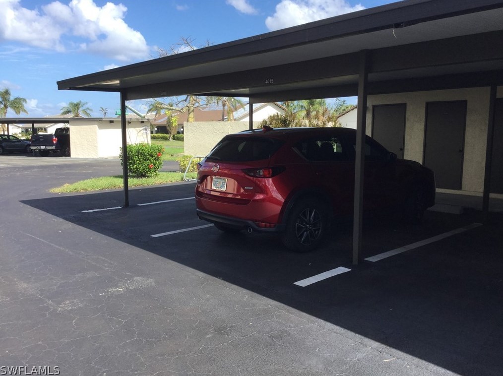 11500 Caravel Cir, Fort Myers FL  33908-1211 exterior