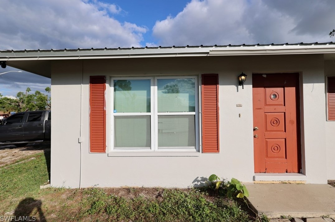 1646 Cypress Dr, Fort Myers FL  33907-2904 exterior