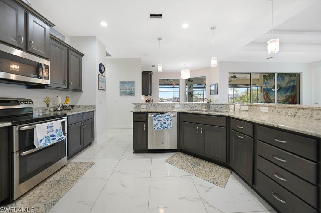 1010 Mineo Dr, Punta Gorda FL  33950-6647 exterior