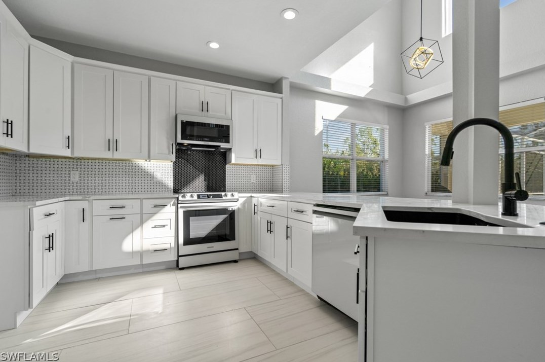 15381 Briarcrest Cir, Fort Myers FL  33912-6398 exterior