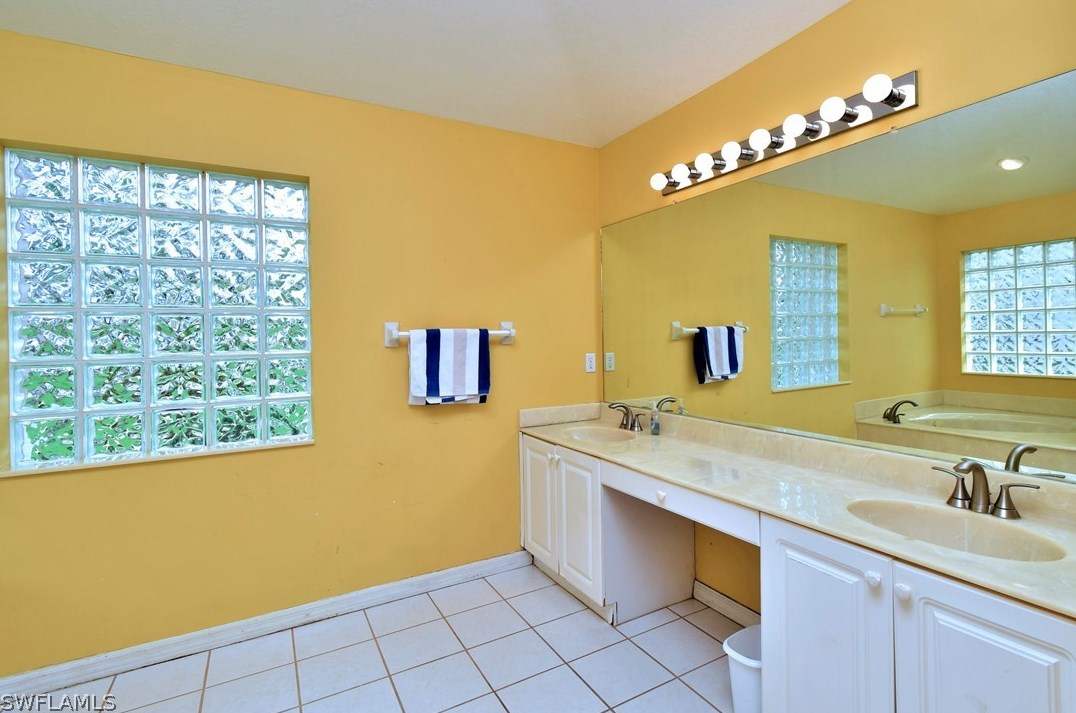 5090 Key Largo Cir, Punta Gorda FL  33955-4617 exterior