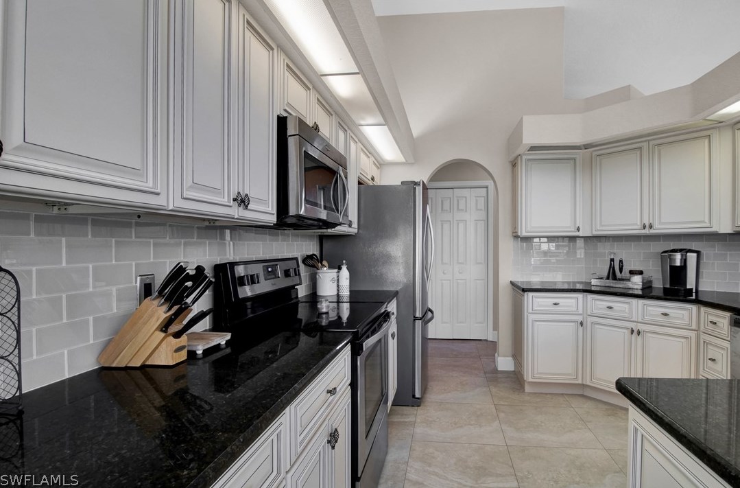 6324 Swiss Blvd, Punta Gorda FL  33982-2127 exterior