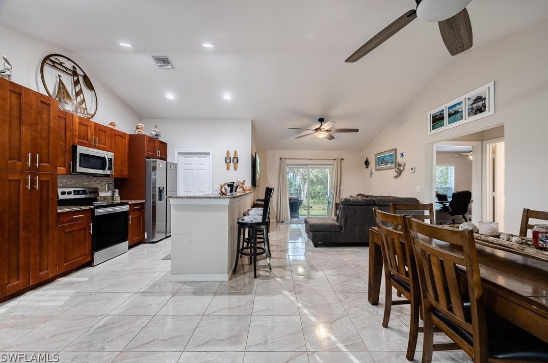 2029 Detroit Dr, Labelle FL  33935-5396 exterior