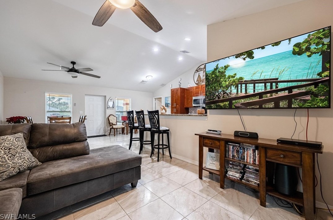 2029 Detroit Dr, Labelle FL  33935-5396 exterior