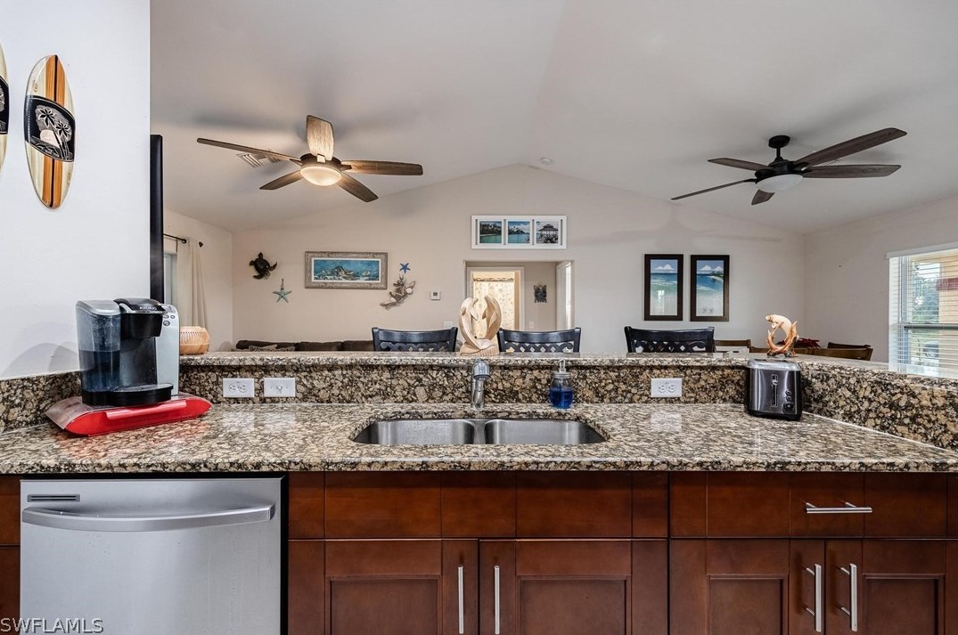 2029 Detroit Dr, Labelle FL  33935-5396 exterior