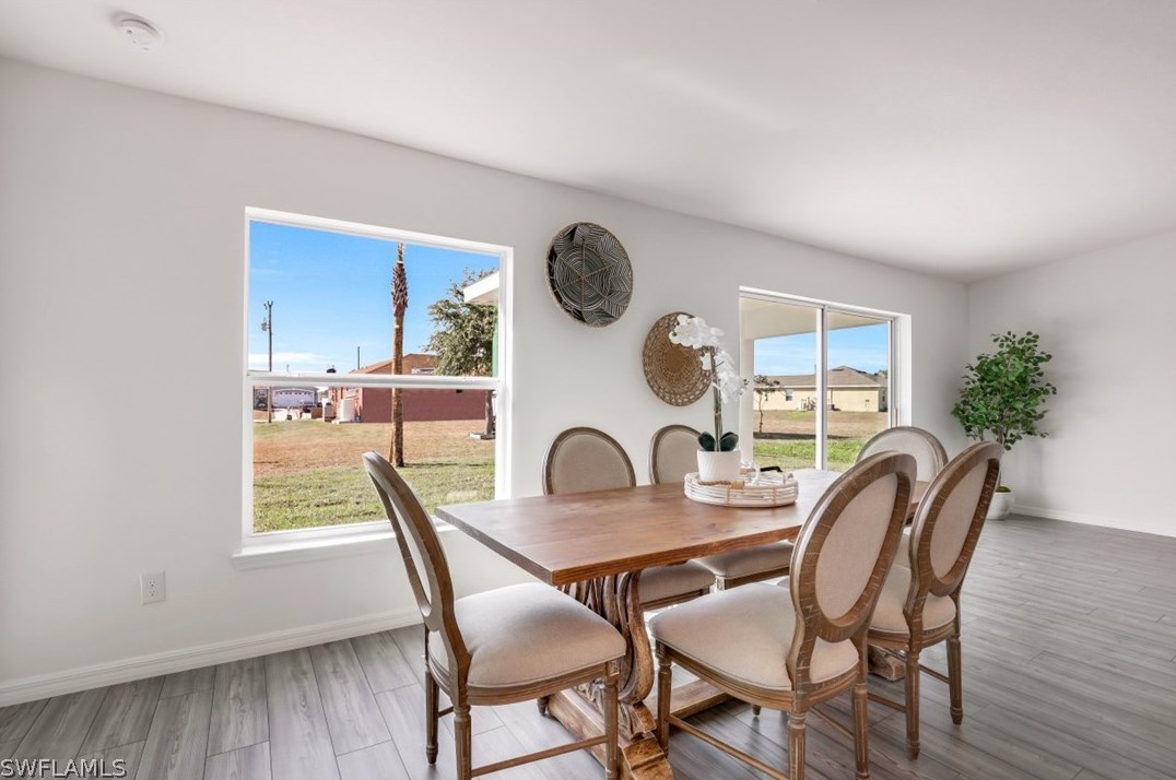 2804 6th Pl, Cape Coral FL  33909-4377 exterior