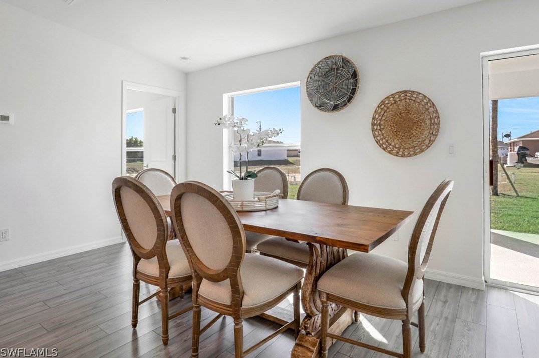 2804 6th Pl, Cape Coral FL  33909-4377 exterior