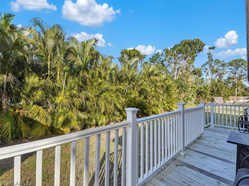 7563 Captiva Blvd, Fort Myers FL  33967-6121 exterior