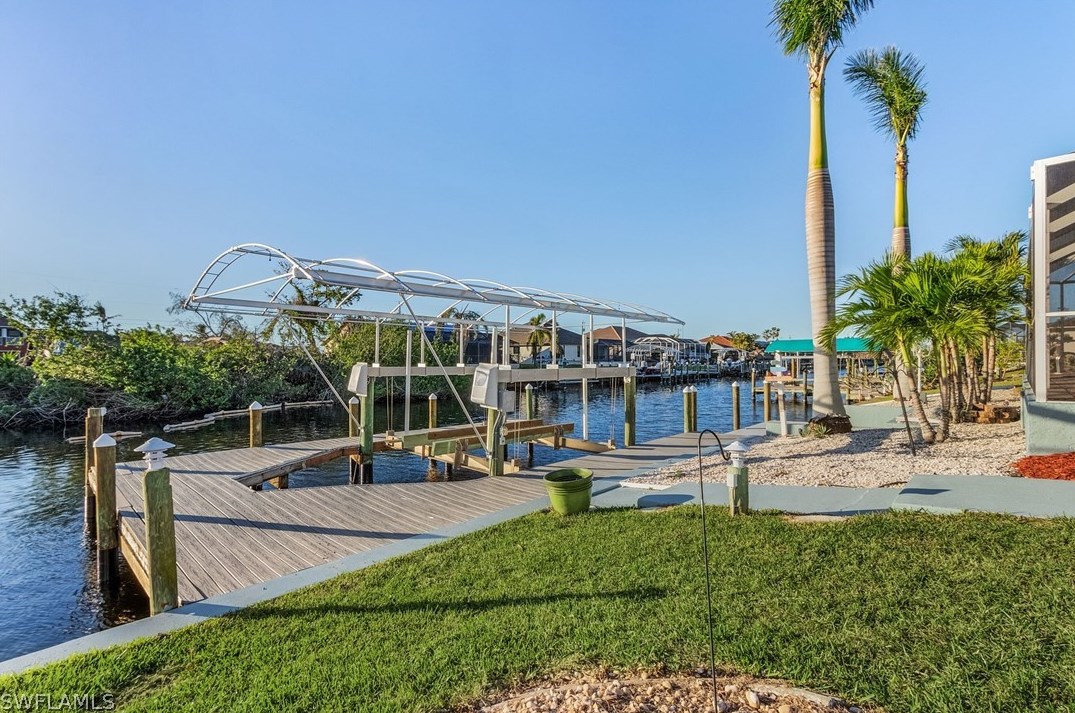 4416 5th Ave, Cape Coral FL  33914-7559 exterior