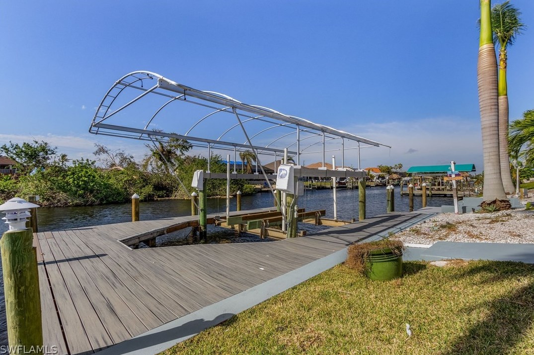 4416 5th Ave, Cape Coral FL  33914-7559 exterior