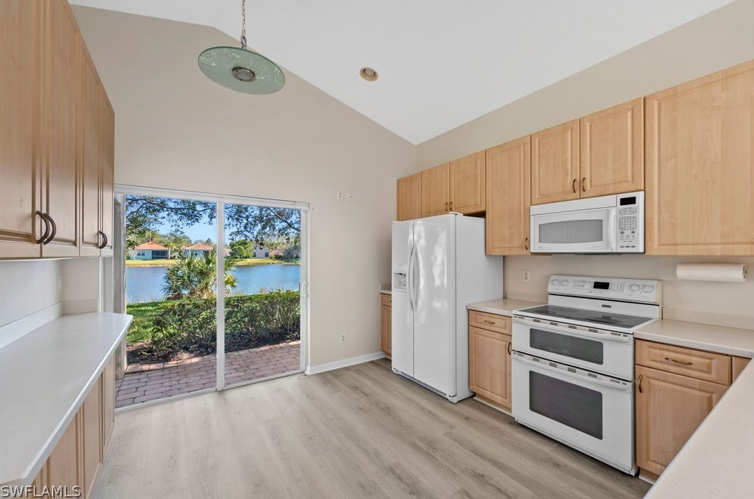 2208 Summersweet Dr, Alva FL  33920-4606 exterior