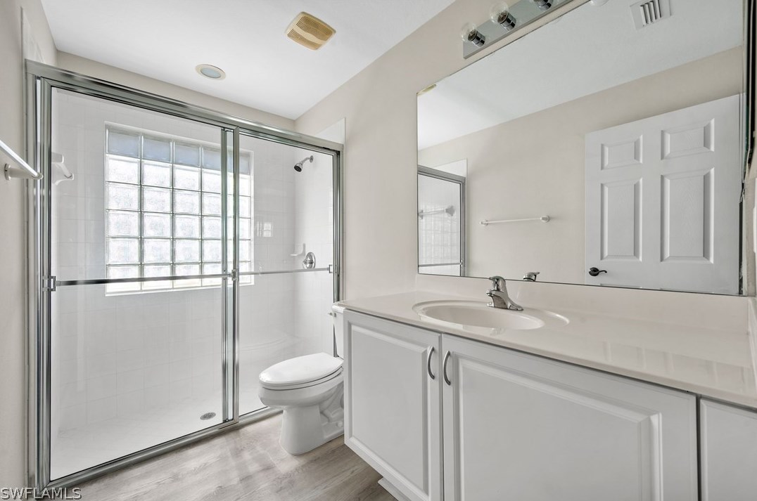 2208 Summersweet Dr, Alva FL  33920-4606 exterior