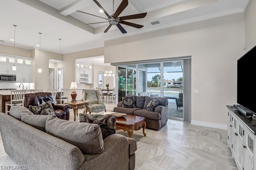 111 12th Ter, Cape Coral FL  33909-1112 exterior