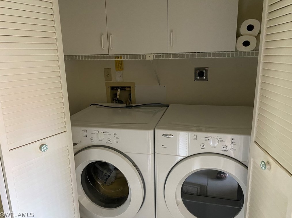 11250 Caravel Cir, Fort Myers FL  33908-1206 exterior