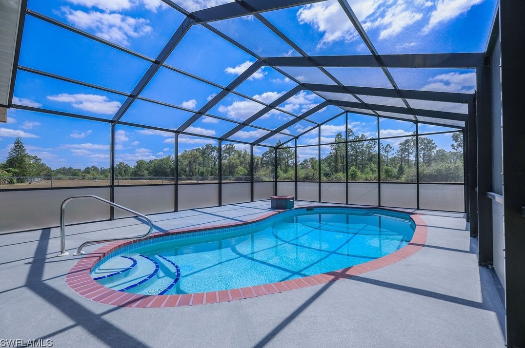 415 Candlewick Cir S, Lehigh Acres, FL 33936