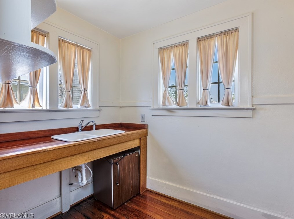 1249 Osceola Dr, Fort Myers FL exterior