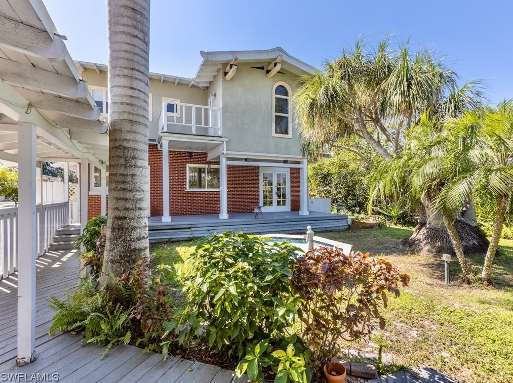 1249 Osceola Dr, Fort Myers FL exterior