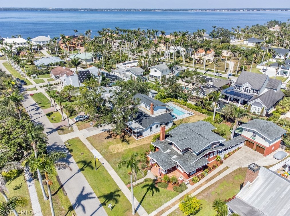 1249 Osceola Dr, Fort Myers FL exterior