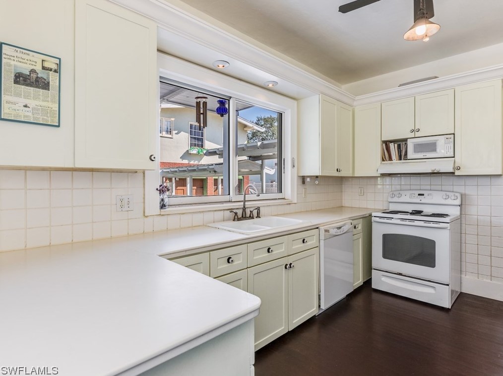 1249 Osceola Dr, Fort Myers FL exterior