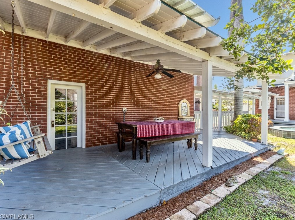 1249 Osceola Dr, Fort Myers FL exterior