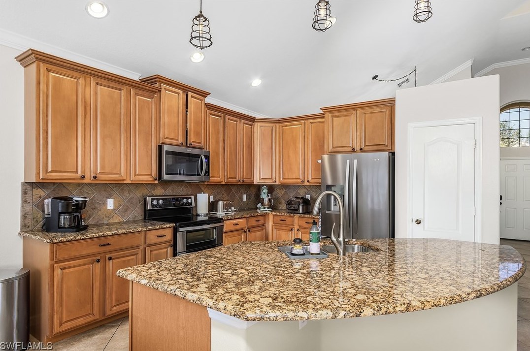 2491 Blackburn Cir, Cape Coral FL  33991-3140 exterior