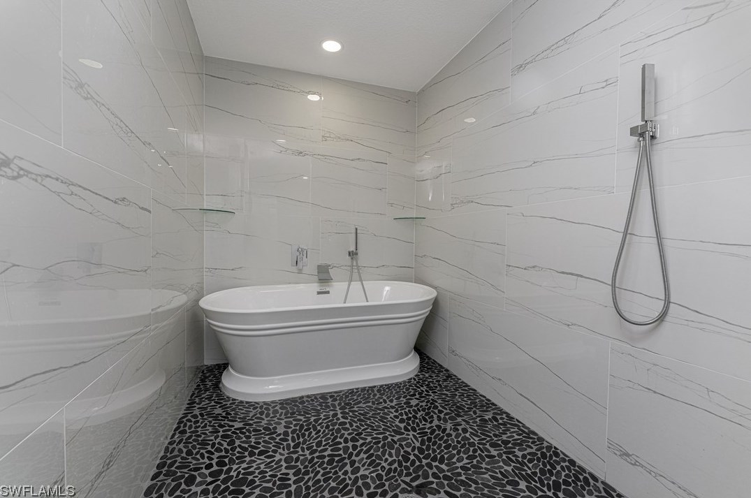 213 Mocha Ct, Punta Gorda FL  33983-5346 exterior