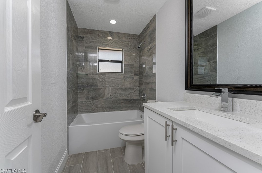 213 Mocha Ct, Punta Gorda FL  33983-5346 exterior