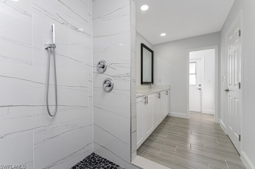 213 Mocha Ct, Punta Gorda FL  33983-5346 exterior