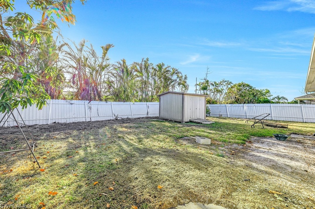 515 17th Ave, Cape Coral FL  33990-1610 exterior