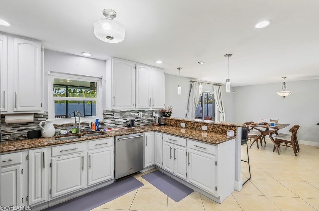 515 17th Ave, Cape Coral FL  33990-1610 exterior