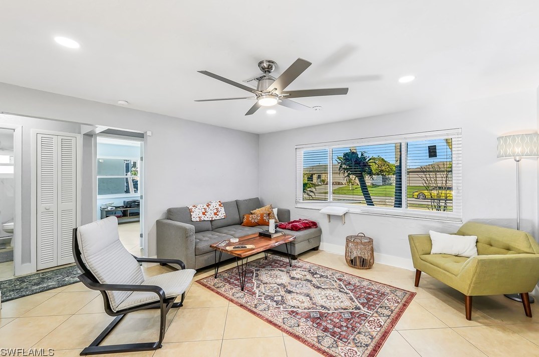 515 17th Ave, Cape Coral FL  33990-1610 exterior