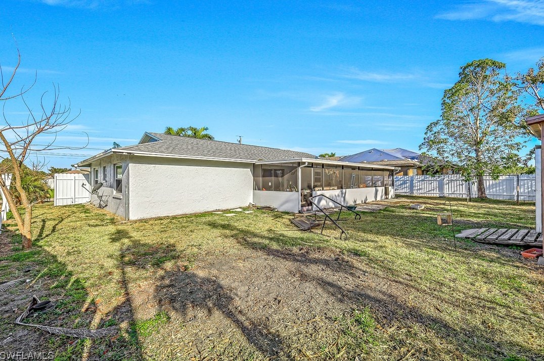 515 17th Ave, Cape Coral FL  33990-1610 exterior