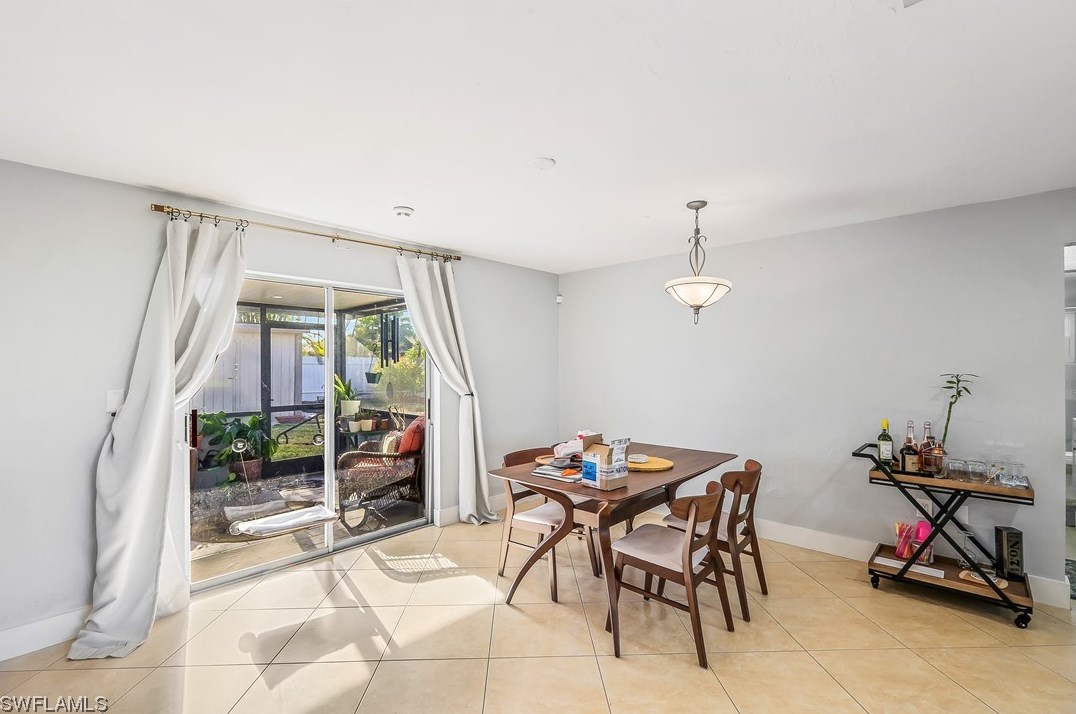 515 17th Ave, Cape Coral FL  33990-1610 exterior