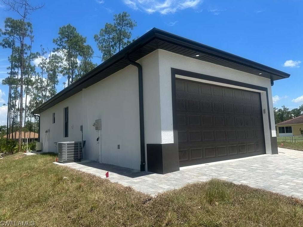 816 Wellington Ave, Lehigh Acres FL  33972-3618 exterior