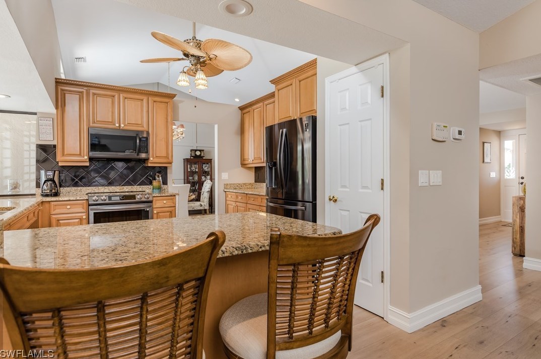 6626 Kestrel Cir, Fort Myers FL  33966-1365 exterior