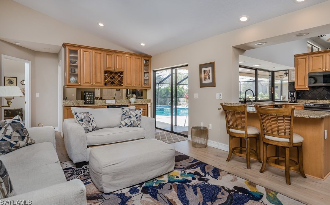 6626 Kestrel Cir, Fort Myers FL  33966-1365 exterior