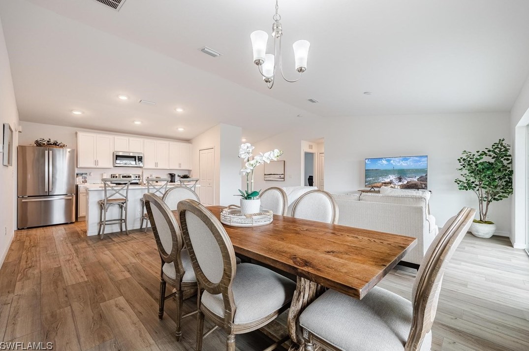 2604 5th Ave, Cape Coral FL  33909-8843 exterior